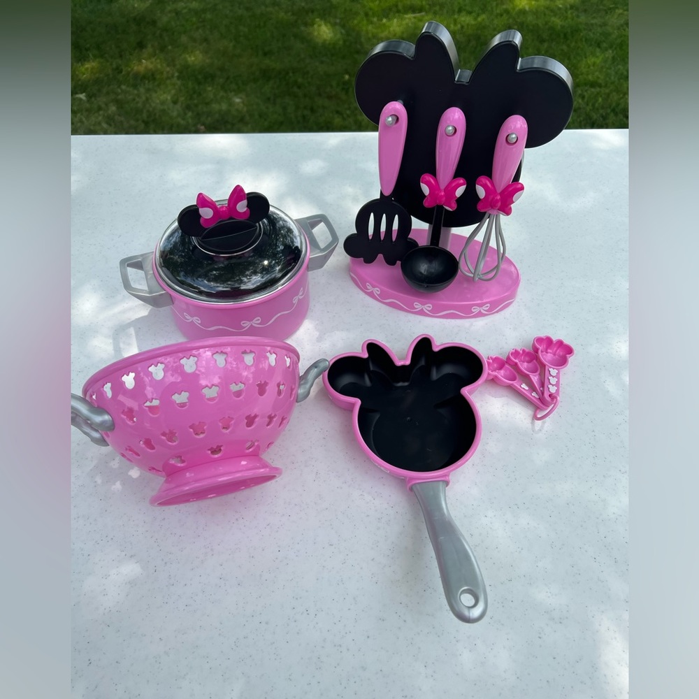 Minnie Mouse Cooking Play Toy Set